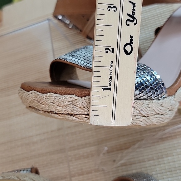 Stuart Weitzman Metal Mesh Platform Wedge Sandals sz8 - Picture 10 of 10